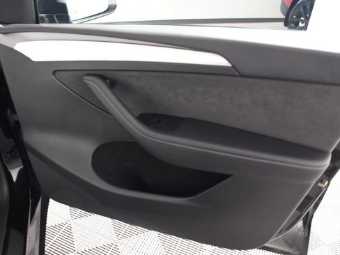 Used 2023 Tesla Model Y Performance AWD/4WD image 18