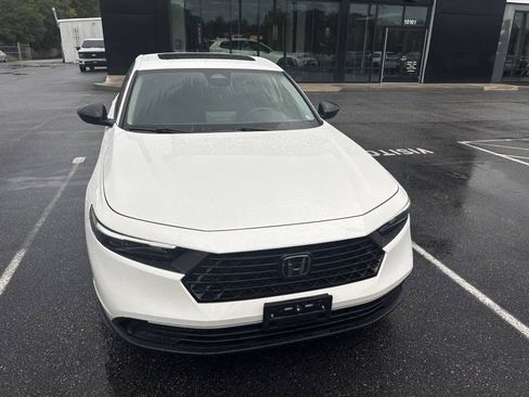Used 2026 Honda Accord SE image 2
