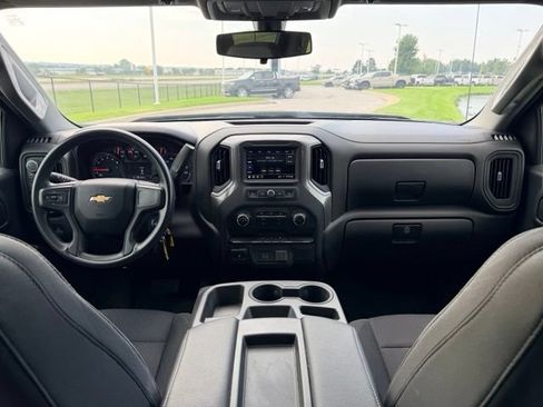 Certified 2019 Chevrolet Silverado 1500 Custom w/ Custom Value Package AWD/4WD image 6
