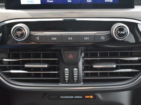 Used 2020 Ford Escape Titanium AWD/4WD image 33