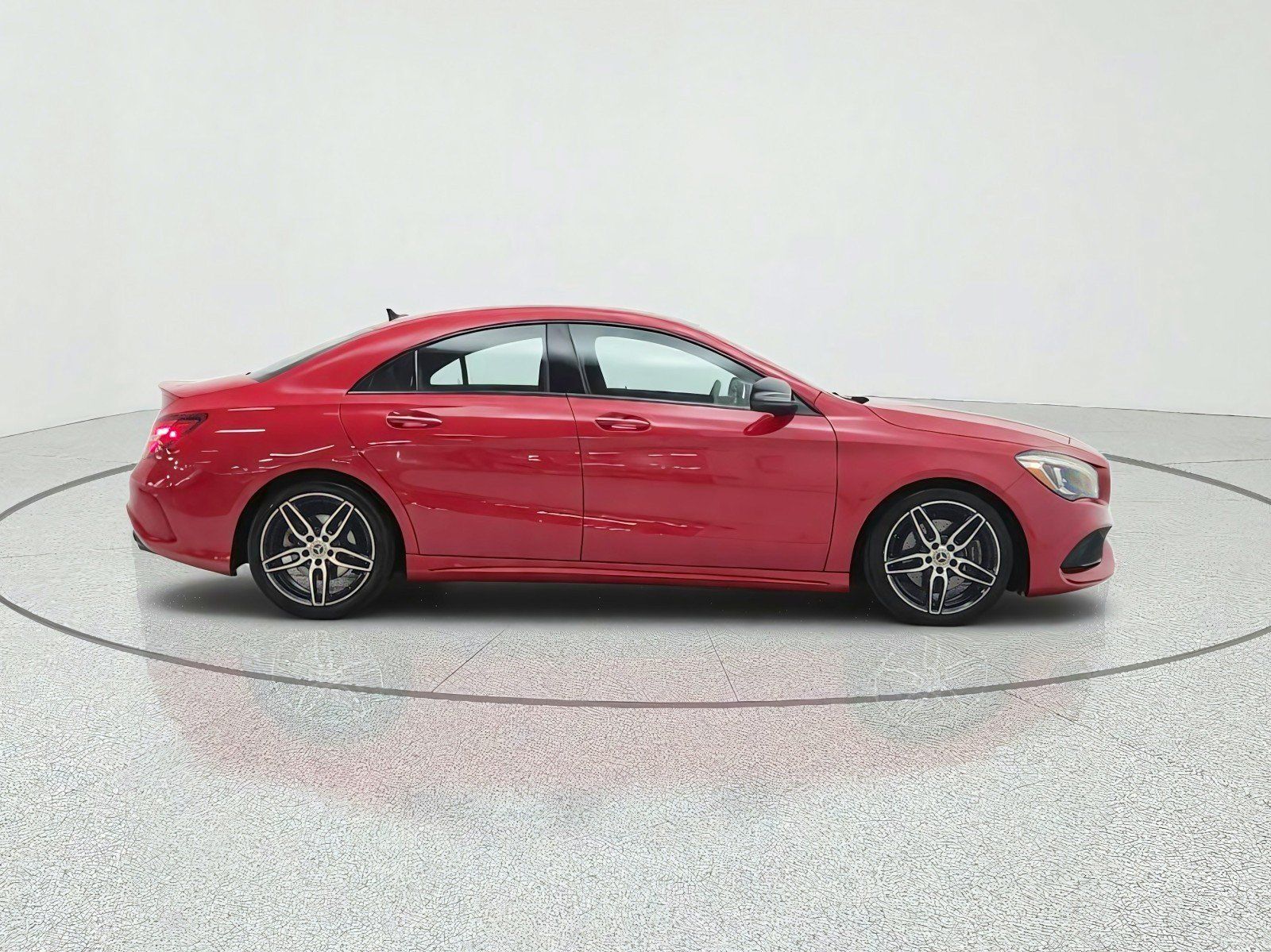 Used 2018 Mercedes-Benz CLA 250 image 4