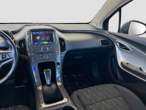 Used 2014 Chevrolet Volt FWD image 20