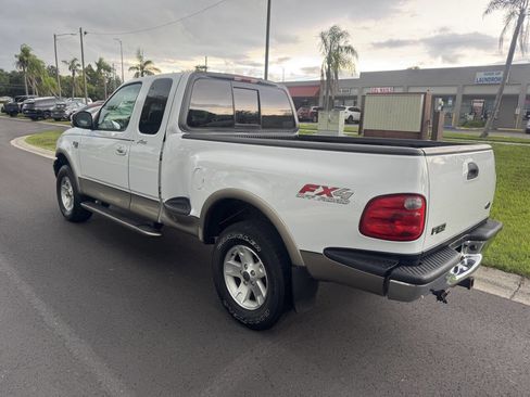 Used 2002 Ford F150 Lariat image 4