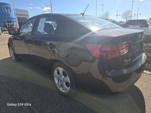 Used 2010 Kia Forte EX image 6