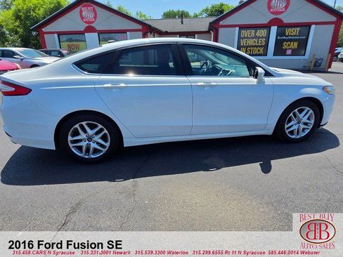 Used 2016 Ford Fusion SE FWD image 8