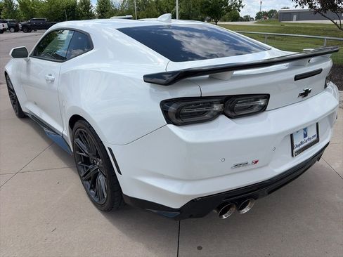 Used 2019 Chevrolet Camaro ZL1 RWD image 20