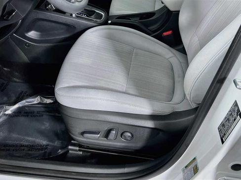 Certified 2023 Hyundai Kona SEL AWD/4WD image 19