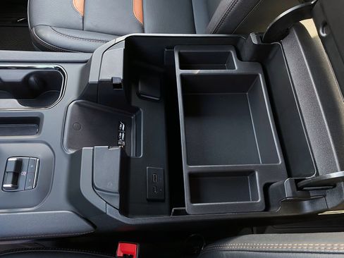 Used 2025 GMC Sierra 2500 AT4 w/ AT4 Preferred Package image 23