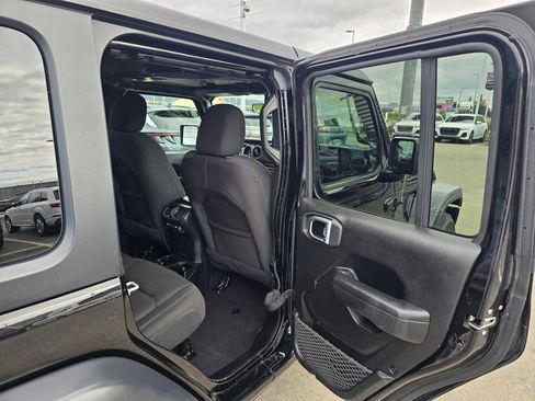 Used 2023 Jeep Wrangler Sport S image 14