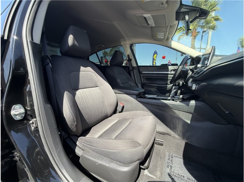 Used 2023 Nissan Altima 2.5 SV FWD image 27