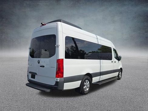Used 2022 Mercedes-Benz Sprinter 2500 image 16