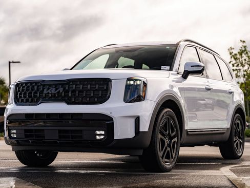 Used 2025 Kia Telluride SX Prestige X-Line AWD/4WD image 3