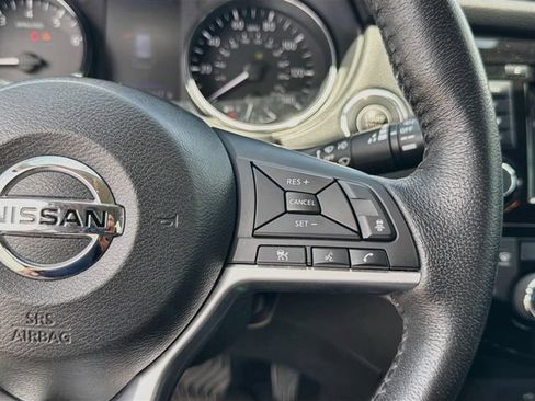 Used 2019 Nissan Rogue SV w/ Premium Package FWD image 35
