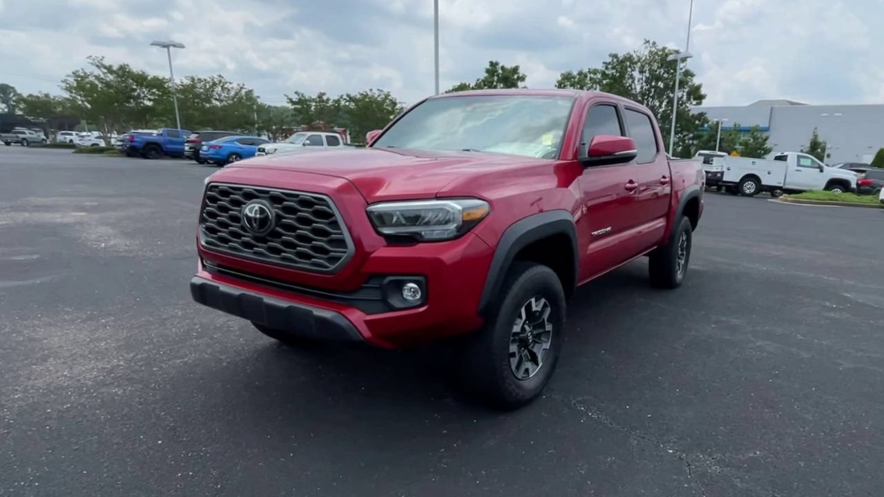 Used 2021 Toyota Tacoma TRD Off-Road w/ TRD Premium Off Road Package AWD/4WD image 4