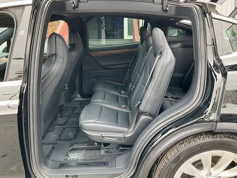 Used 2019 Tesla Model X Long Range AWD/4WD image 7