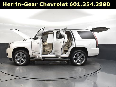 Used 2020 GMC Yukon Denali w/ Denali Ultimate Package image 40