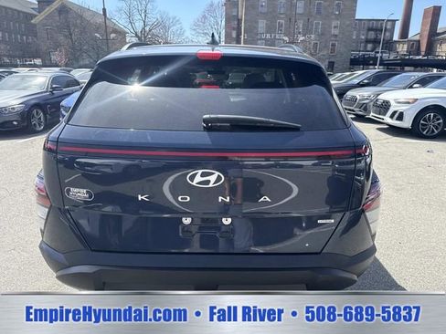 Used 2024 Hyundai Kona SEL AWD/4WD image 4