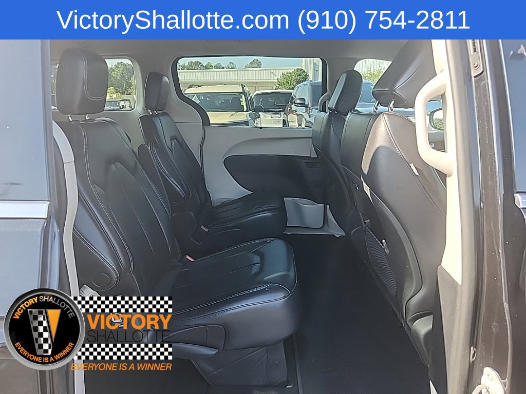 Certified 2022 Chrysler Pacifica Touring-L FWD image 37