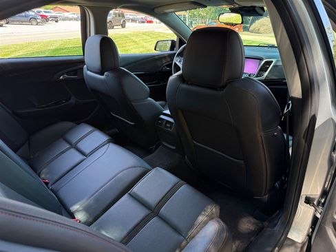 Used 2017 Chevrolet SS RWD image 62