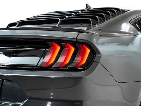 Used 2021 Ford Mustang GT RWD image 12
