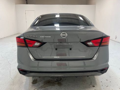 Used 2024 Nissan Altima 2.5 S image 10
