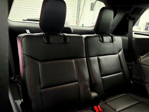 Used 2025 Ford Explorer ST-Line w/ ST-Line Street Pack AWD/4WD image 22