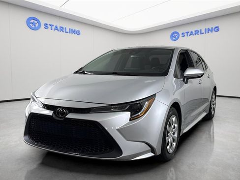 Used 2022 Toyota Corolla LE image 16