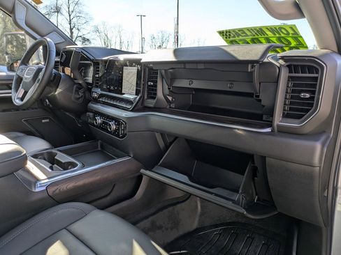 Certified 2025 GMC Sierra 2500 SLT w/ SLT Premium Package image 25