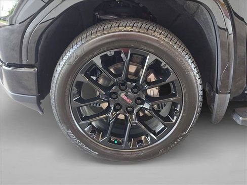 Used 2025 GMC Sierra 1500 Denali AWD/4WD image 22