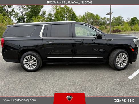 Used 2022 GMC Yukon XL SLT w/ SLT Luxury Package AWD/4WD image 48