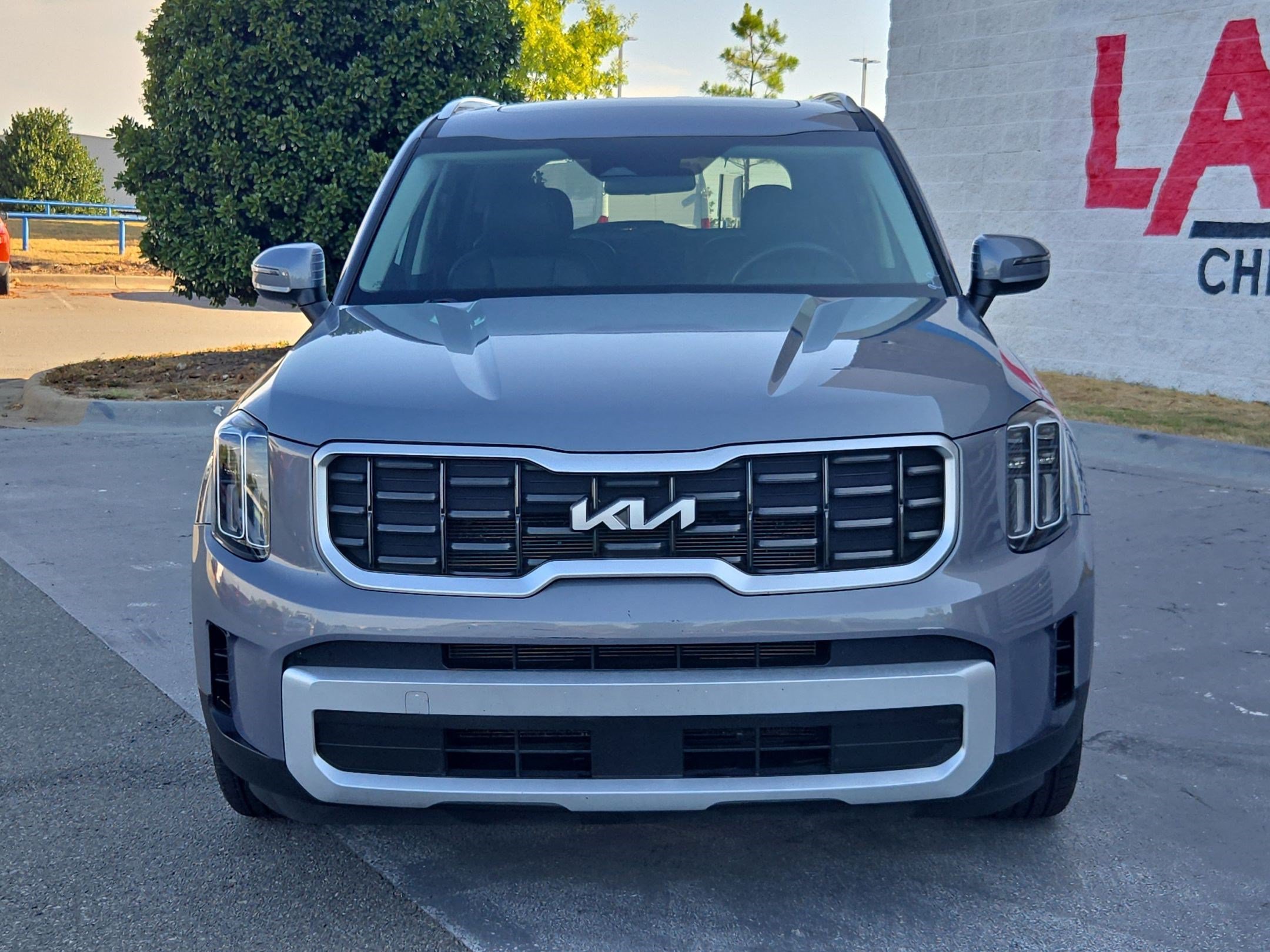 Used 2025 Kia Telluride S FWD image 2