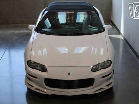 Used 2000 Chevrolet Camaro Z28 RWD image 7
