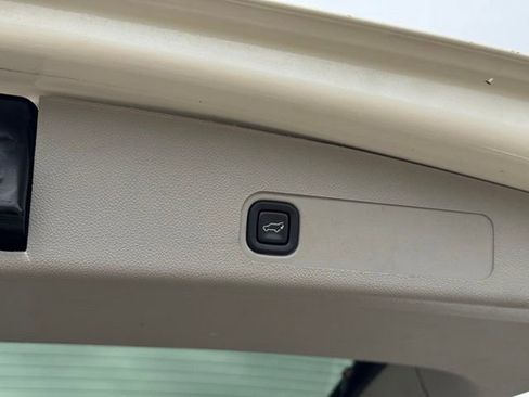 Used 2013 Chevrolet Tahoe LTZ AWD/4WD image 41