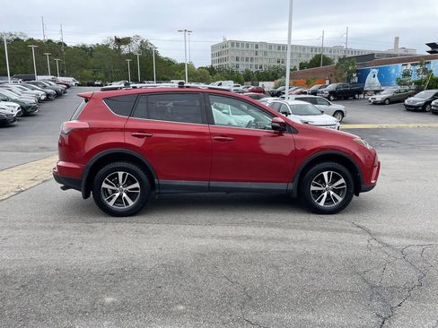 Used 2016 Toyota RAV4 XLE AWD/4WD image 7
