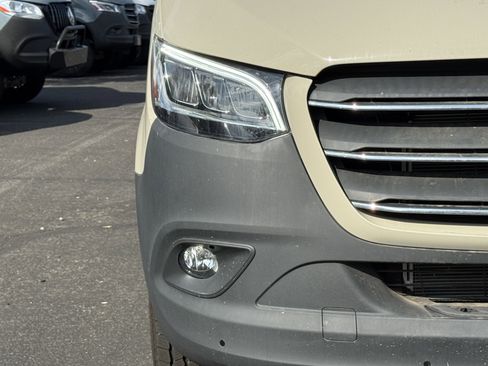 New 2024 Mercedes-Benz Sprinter 2500 image 13