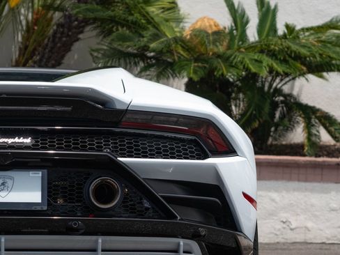 Used 2024 Lamborghini Huracan EVO AWD/4WD image 29