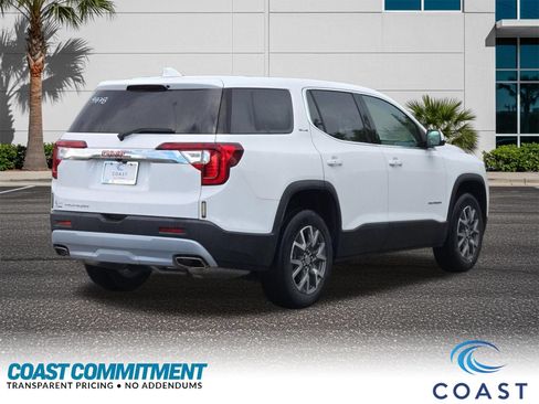 Used 2022 GMC Acadia SLE w/ LPO, Floor Liner Package FWD image 6
