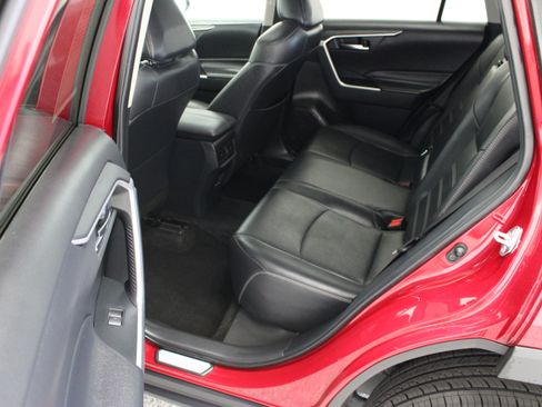 Certified 2024 Toyota RAV4 XLE Premium FWD image 29