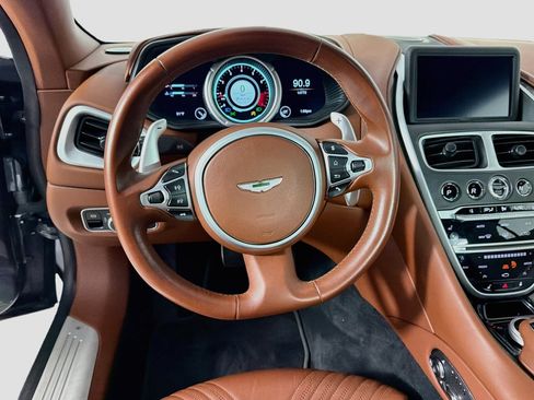 Used 2020 Aston Martin DB11 Volante RWD image 11