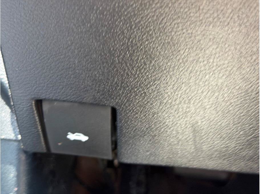 Used 2019 Dodge Challenger R/T RWD image 20