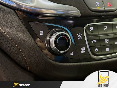 Used 2024 Chevrolet Equinox Premier image 20