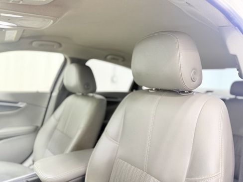 Used 2018 Chevrolet Impala LT FWD image 15