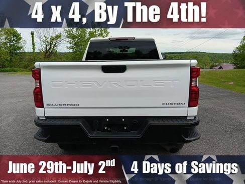 Used 2023 Chevrolet Silverado 2500 Custom w/ Custom Value Package AWD/4WD image 5