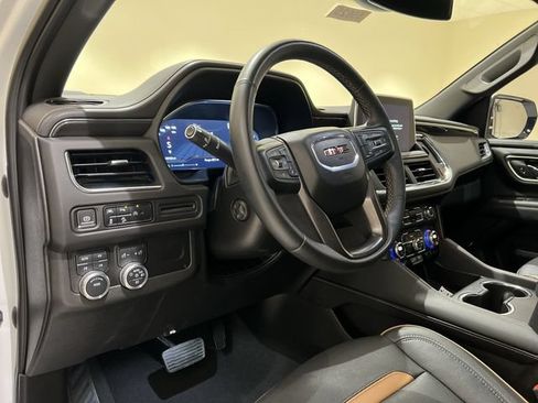 Used 2023 GMC Yukon XL AT4 AWD/4WD image 9