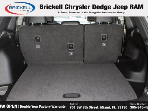 New 2025 Jeep Grand Cherokee Altitude image 9