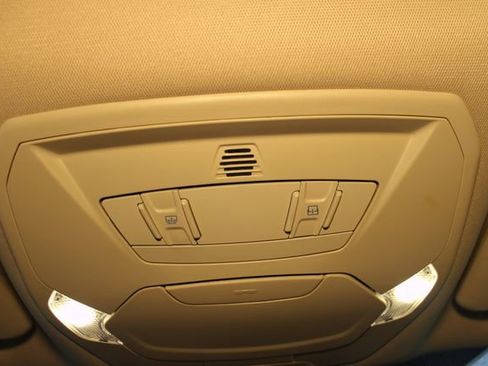 Used 2018 Ford Escape SE w/ SE SYNC Package image 27