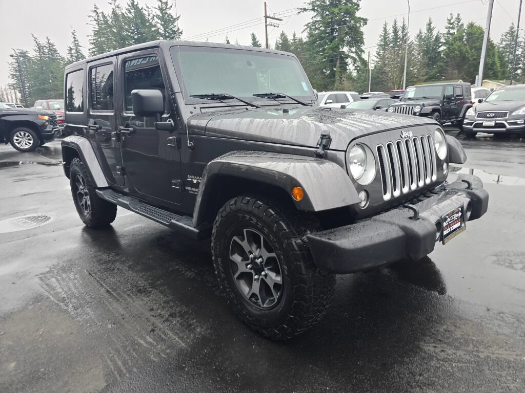 Used 2017 Jeep Wrangler Unlimited Sahara AWD/4WD image 3