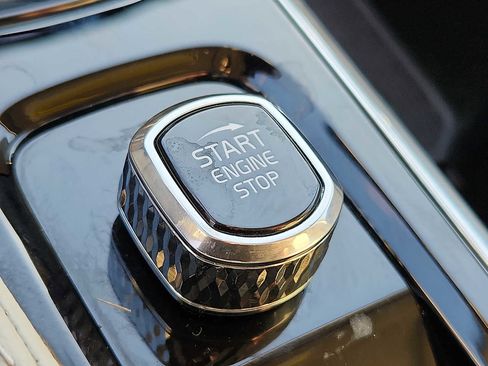 Certified 2024 Volvo XC90 B6 Ultimate image 23