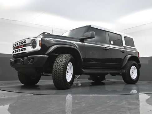 Used 2025 Ford Bronco Heritage Edition AWD/4WD image 28