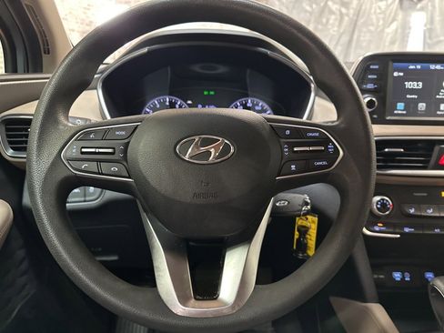 Used 2019 Hyundai Santa Fe SE image 16